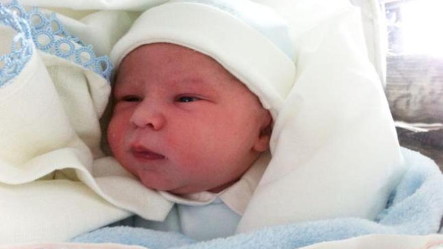 El bebé número 50.000, Gonzalo Viera Marrero. i LP/DLP