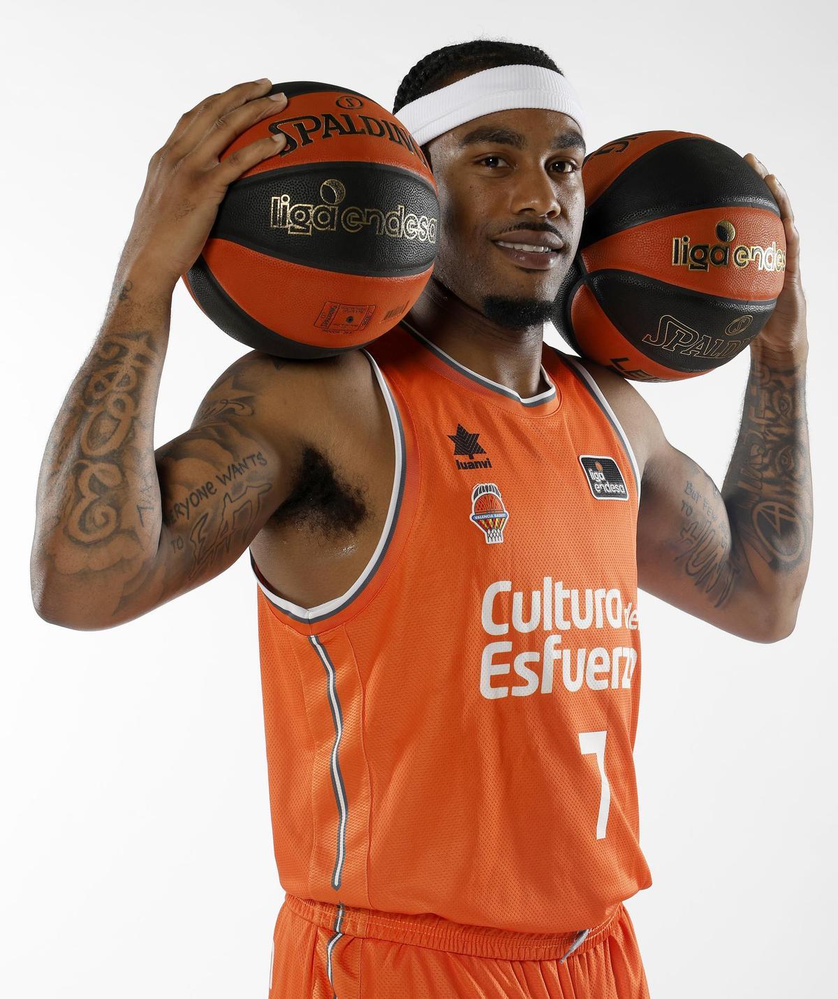 Chris Jones, en una de sus fotos oficiales de principio de temporada