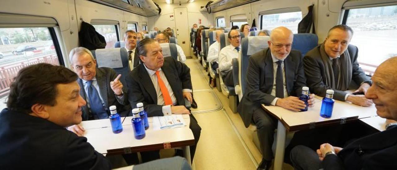 Dos horas para ir a Murcia en tren en pleno siglo XXI