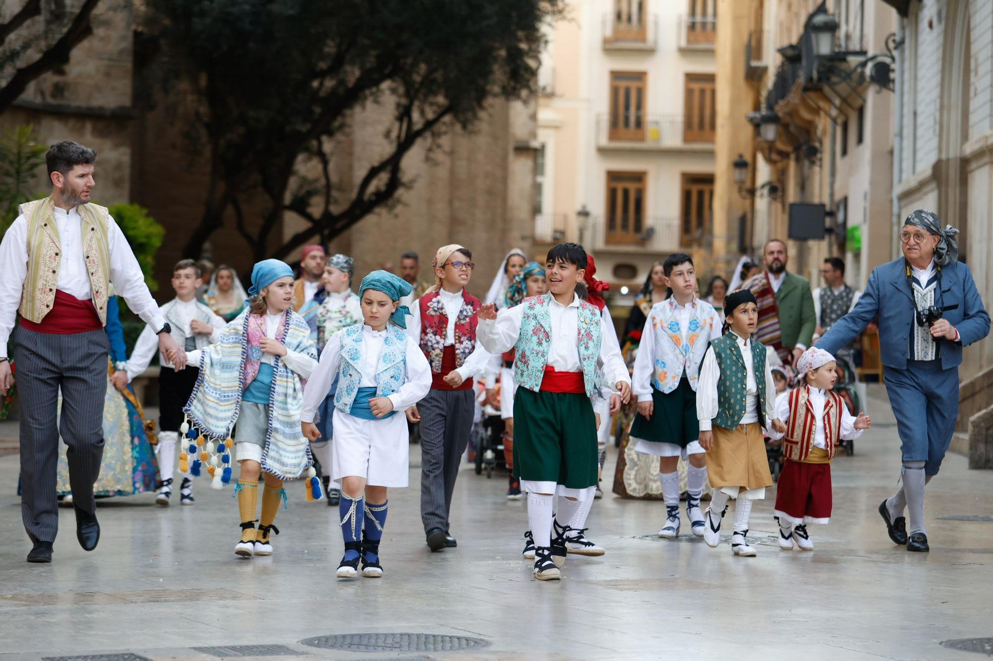 Búscate en el primer día de la Ofrenda en la calle San Vicente entre las 17:00 y las 18:00