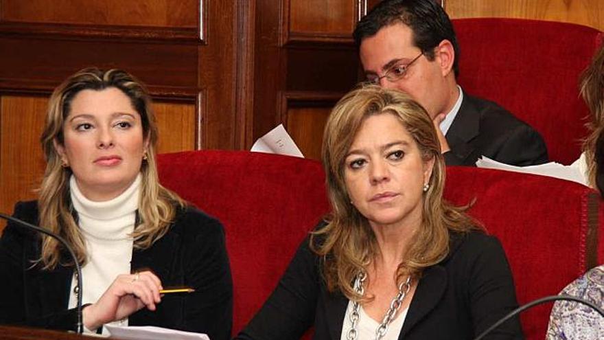 El gobierno del PP en un pleno, con la concejala Lucía Granados a la izquierda.