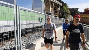 Diego Ocampo, en el centro, a su llegada a Montserrat.
