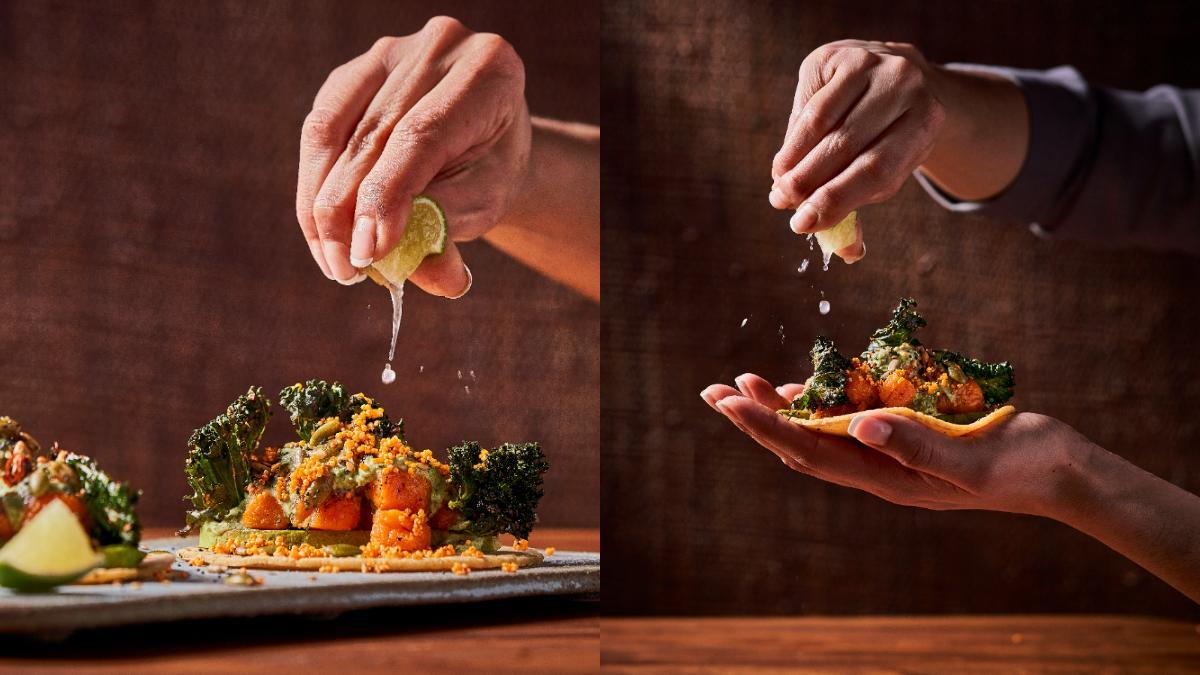 Barracuda MX. Tacos de boniato a la brasa con kefir de jalapeño, kale crujiente y semillas mexicanas.
