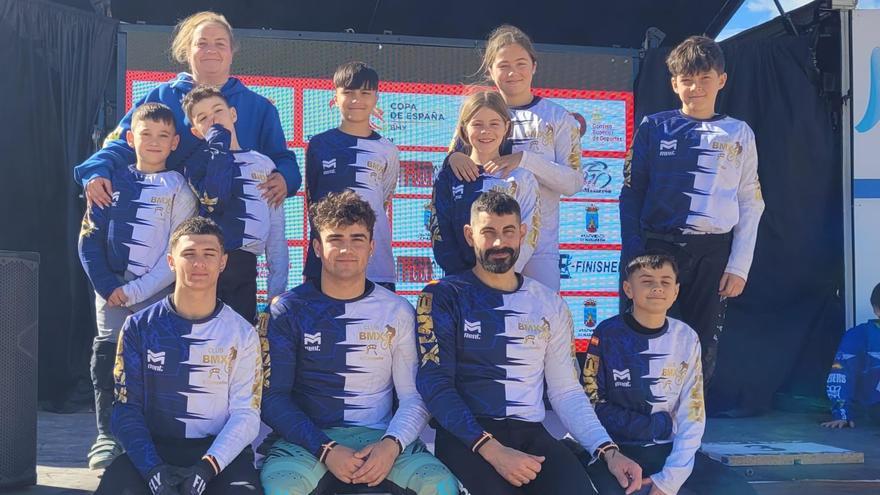 Oro y dos platas para corredores de El Campello en las dos primeras fases de la Copa de España de BMX