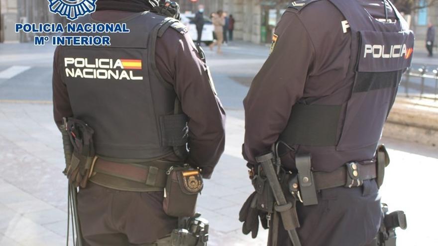Agentes de la Policía Nacional.