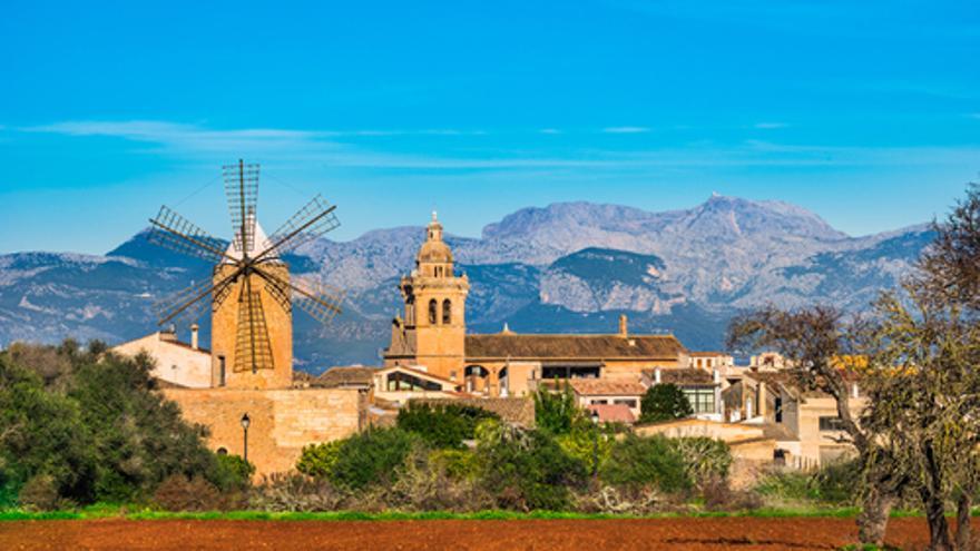 Den Berg des Philosophen beim Wandern auf Mallorca im Blick