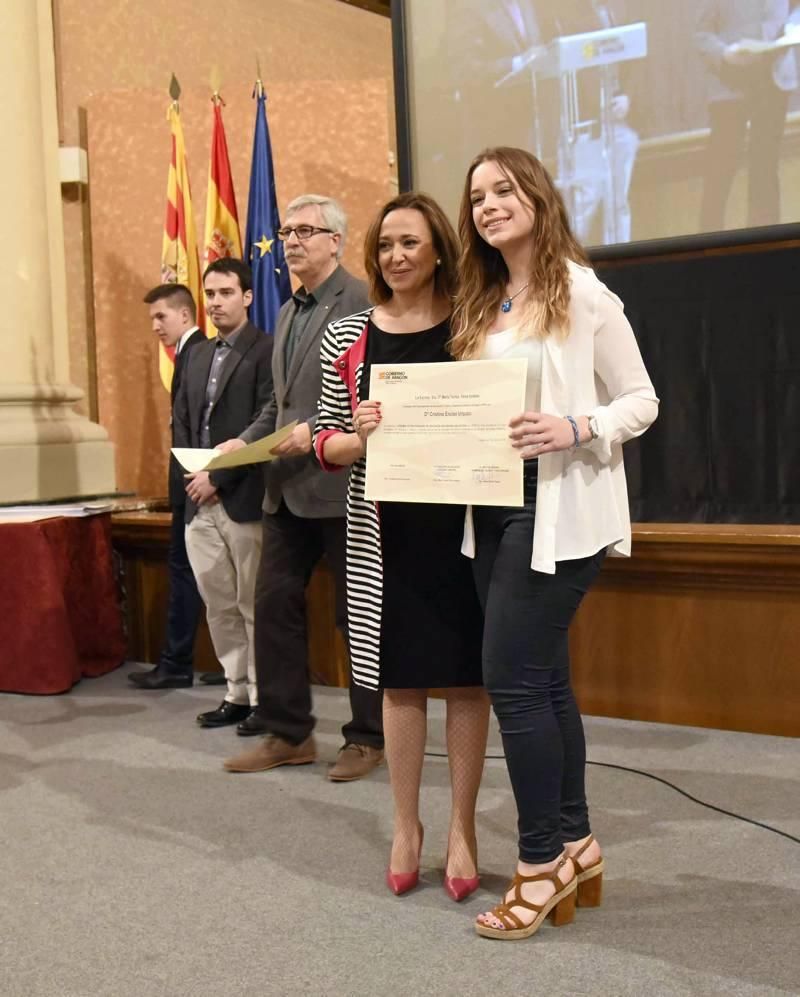 Imágenes de la ceremonia de premios por el Día de la Educación Aragonesa 2016