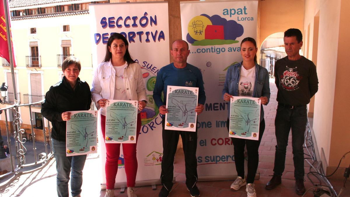 María Dolores Chumilla, Eva María Guerrero, Juan José Mateos e Irene Jódar, durante la presentación.