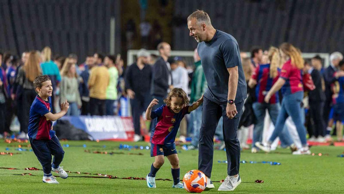 Lo que no se vio del Barça - Villarreal: El 'avi' Hansi, la madre de Casadó y la familia de Frenkie de Jong