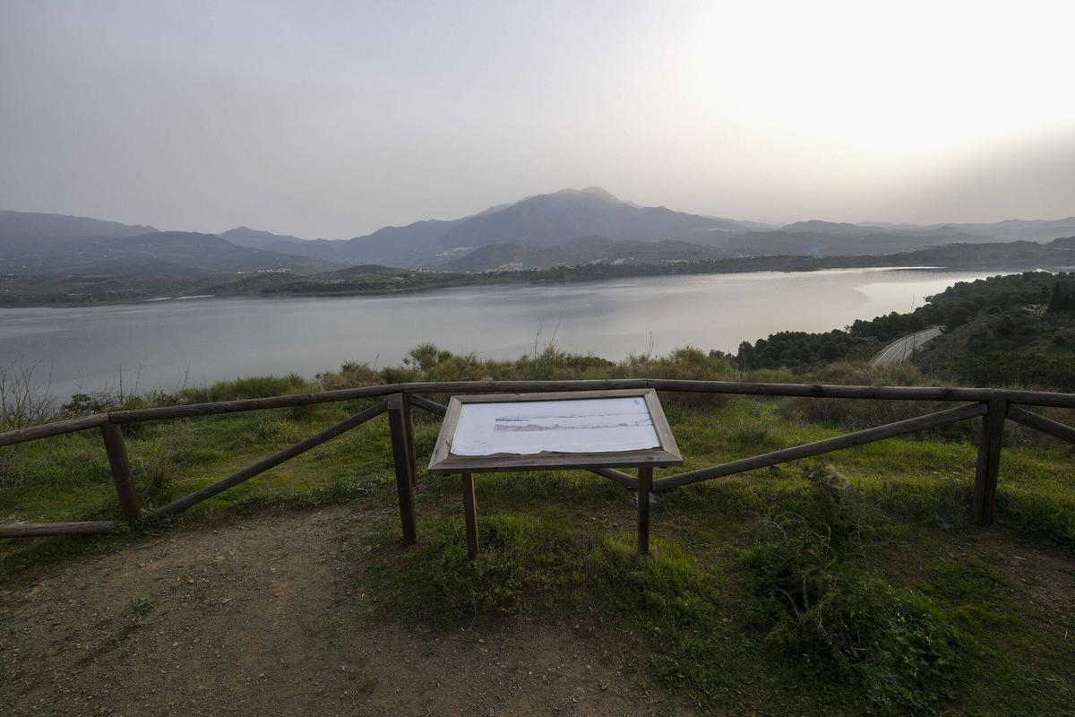 Desembalse de La Viñuela Desembalse de La Viñuela