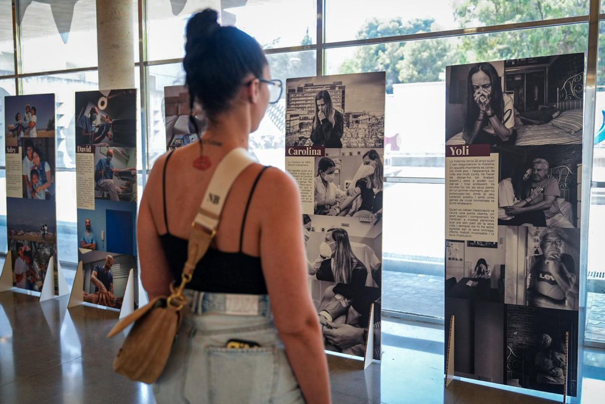 La exposición 'Moments' de la Associació de Hemoglobinuria Paroxística Nocturna (HPN), en Vall d'Hebron.