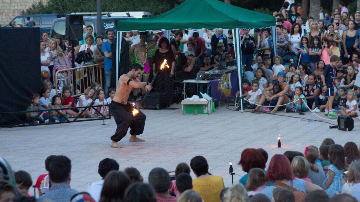 El circo social vuelve a las calles de València con la Mostra Viva del Mediterrani.