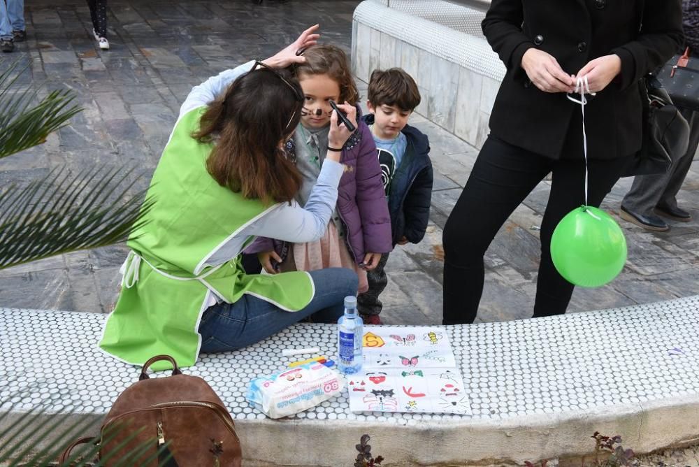 Los interinos de Educación protestan por las oposi