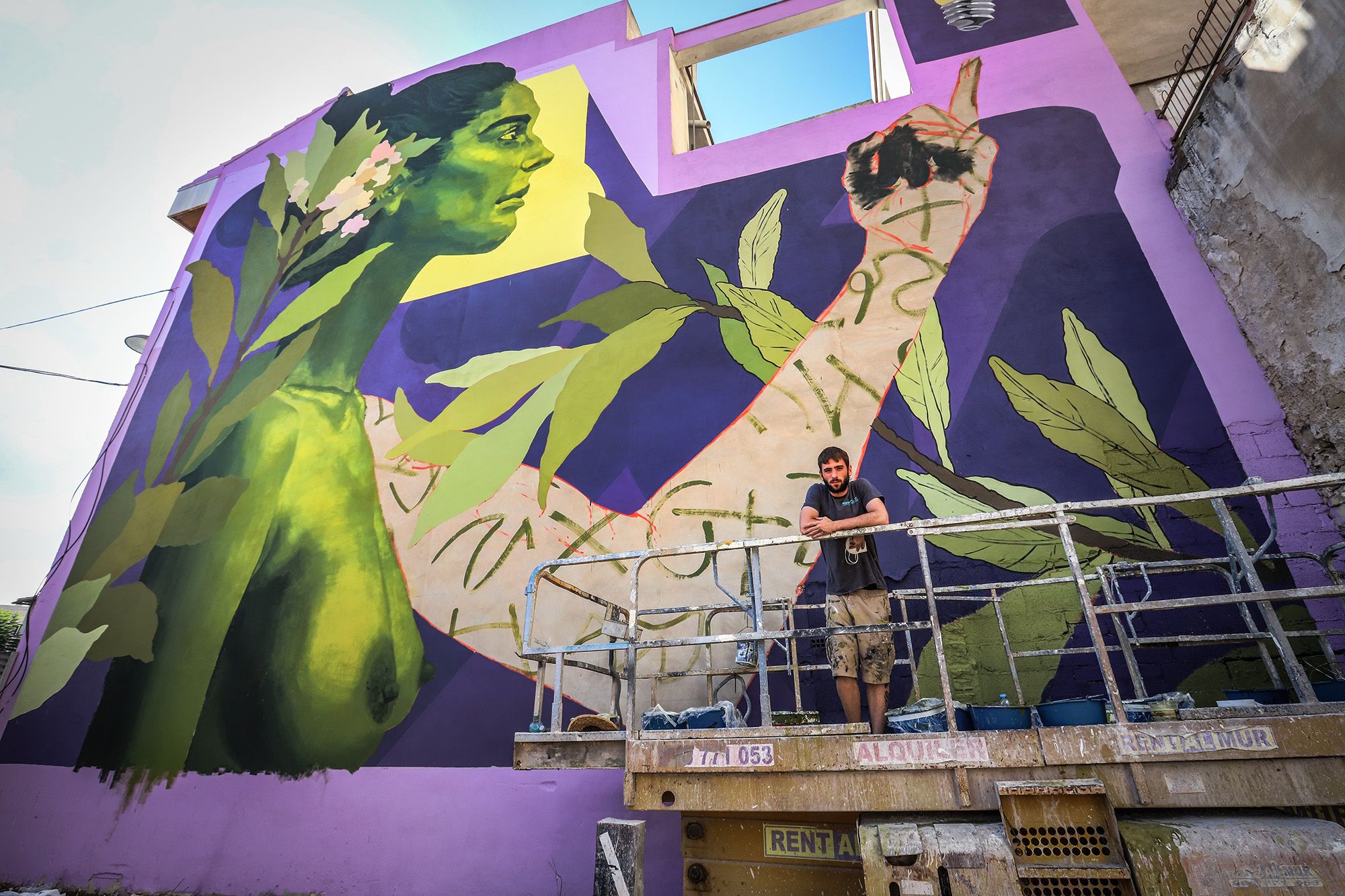 Un mural en Bigastro para homenajear la inventiva de las mujeres en la historia