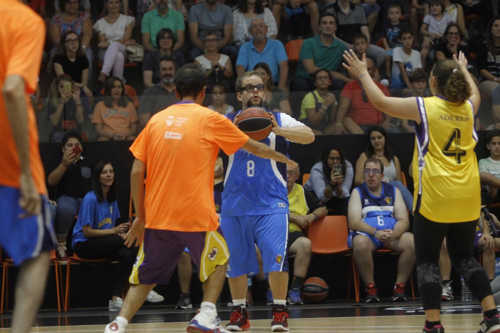 Partido entre los actores de 'Campeones' y el equipo de Burjassot que inspiró la película