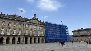 Comezan as obras de conservación e mellora na fachada do Pazo de Raxoi