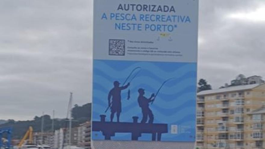 La pesca recreativa ya es 100% legal en el muelle de Baiona