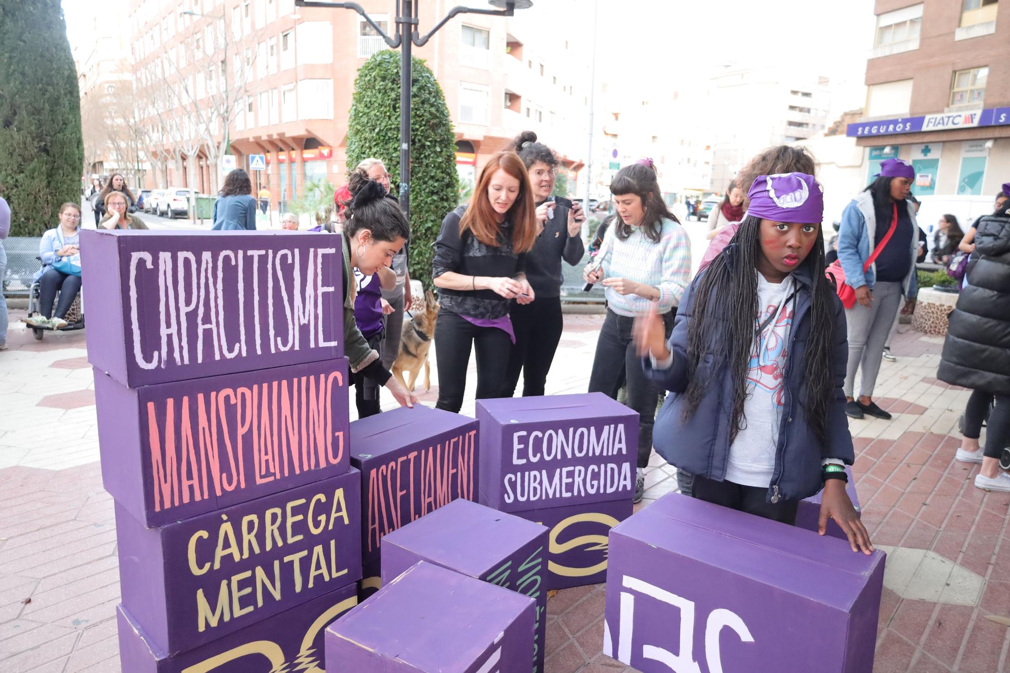 Las mejores imágenes de la manifestación del 8-M en Castellón