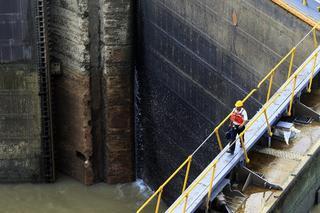 La Autoridad del Canal rechaza las presiones del consorcio