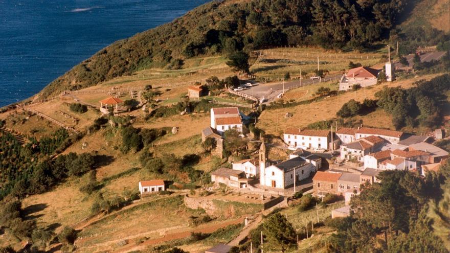 Esta es la aldea gallega que se encuentra al borde de los acantilados más altos de Europa: en la provincia de A Coruña