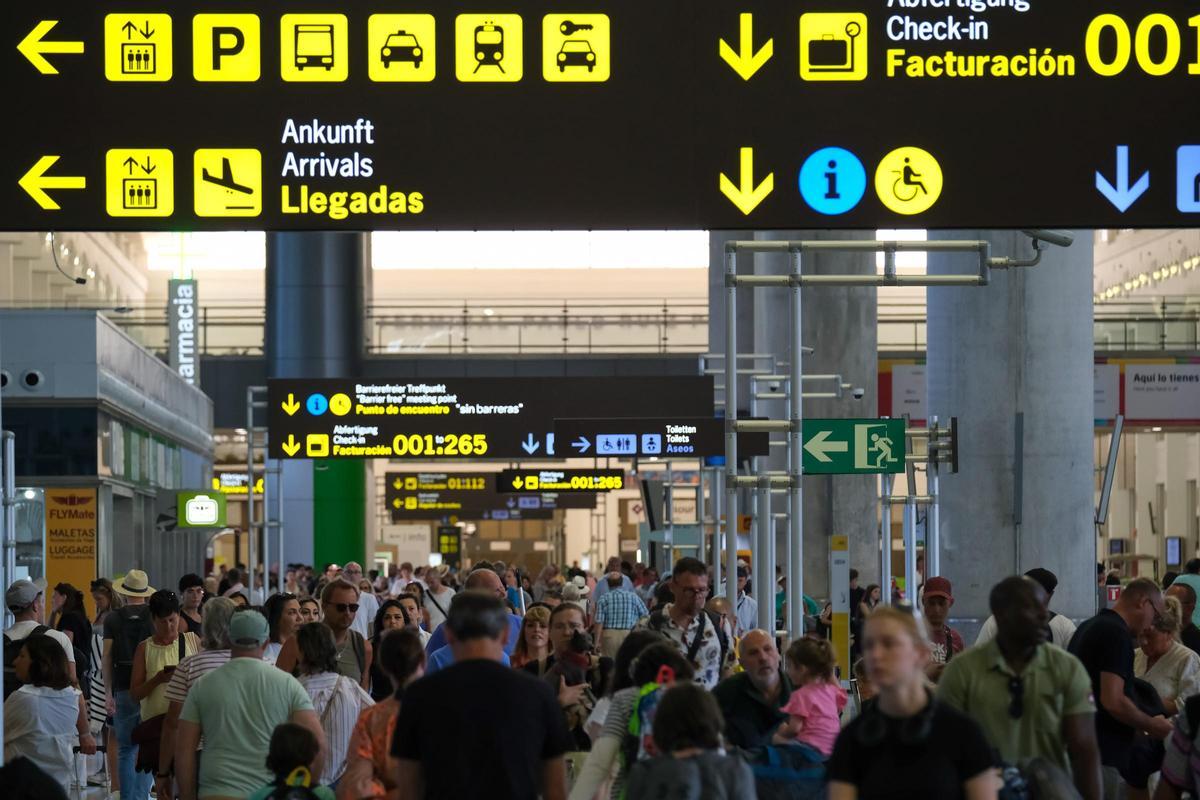 Comienza julio con el aeropuerto de Málaga lleno
