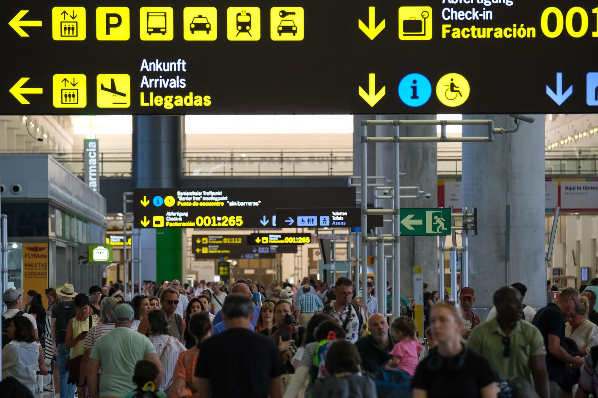 Comienza julio con el aeropuerto de Málaga lleno