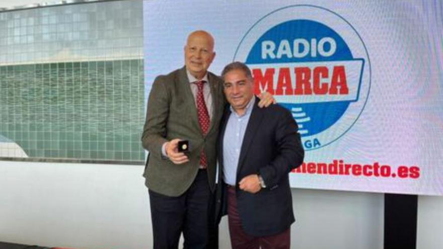 El exentrenador del Unicaja Javier Imbroda, Escudo de Oro de Radio Marca Málaga