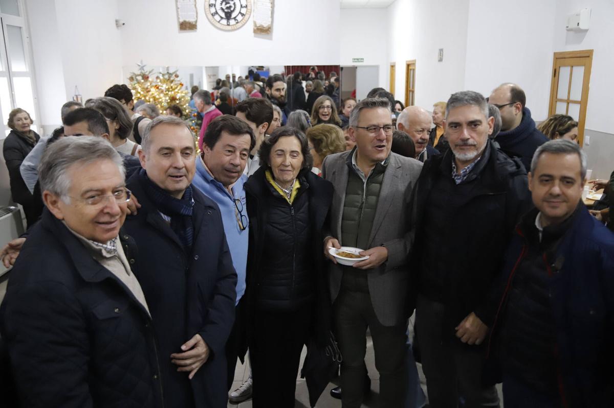 La tradicionales migas de la Cruz Blanca, en imágenes