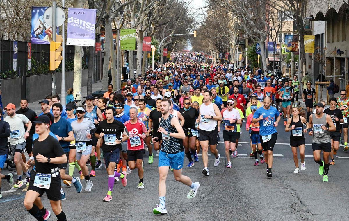 ¿Has participado en la Marató de Barcelona 2024? ¡Búscate en las fotos¡