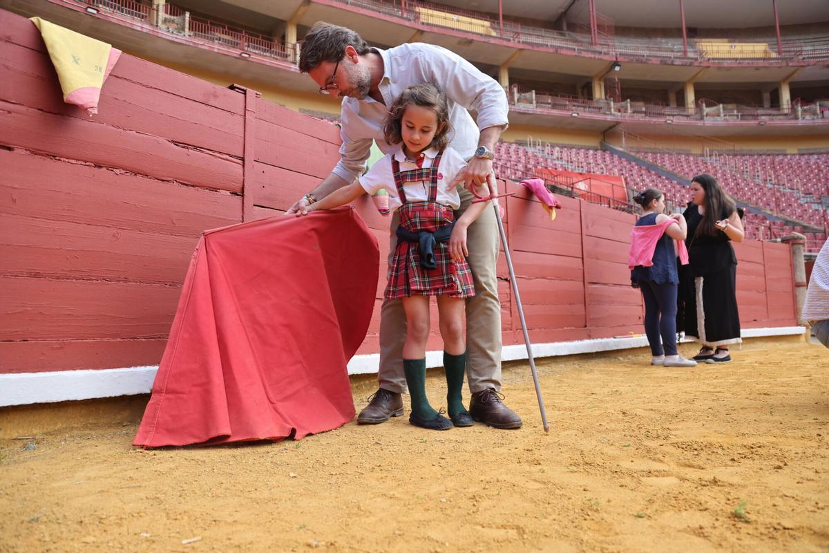 La plaza de los Califas en Córdoba abre el ruedo a la afición para vivir el toreo desde dentro La plaza de los Califas en Córdoba abre el ruedo a la afición para vivir el toreo desde dentro