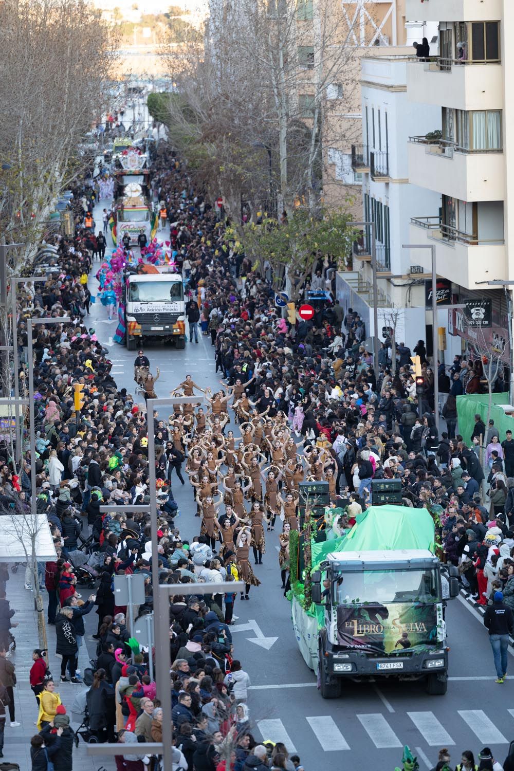 Mira aquí todas las imágenes de la rúa de Carnaval de Ibiza