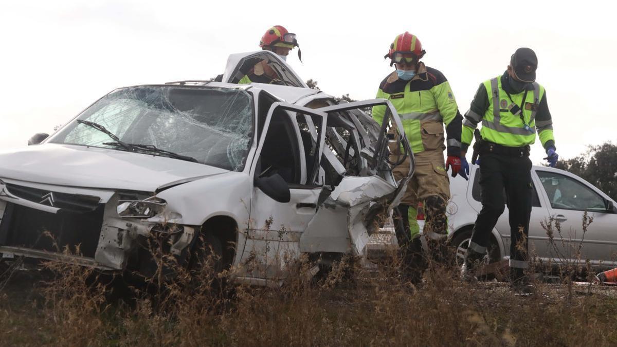 Accidente tráfico en el término municipal de Aldehuela de la Bóveda (Salamanca).