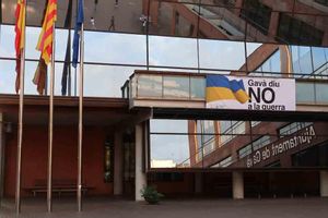 Les grans ciutats del Baix Llobregat mostren el seu suport al poble ucraïnès
