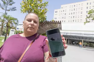 La familia del paciente habla del techo desprendido en el Hospital de Alicante
