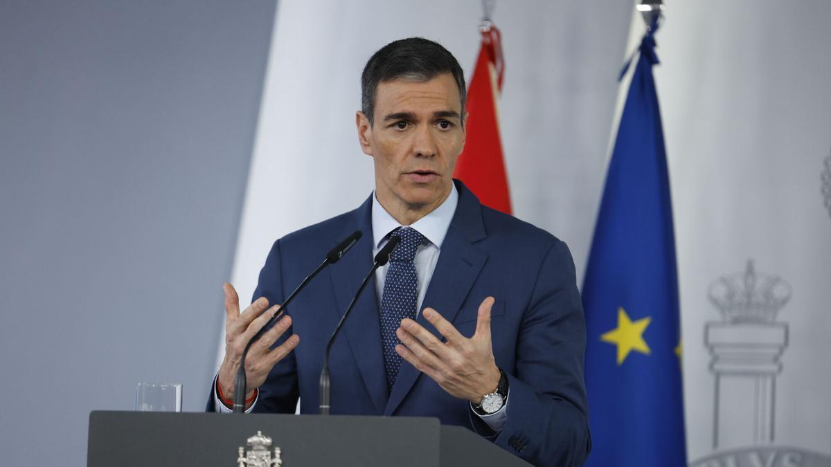 El presidente del Gobierno, Pedro Sánchez, durante su comparecencia este viernes, tras finalizar la reunión del Consejo de Ministros extraordinario en la Moncloa.