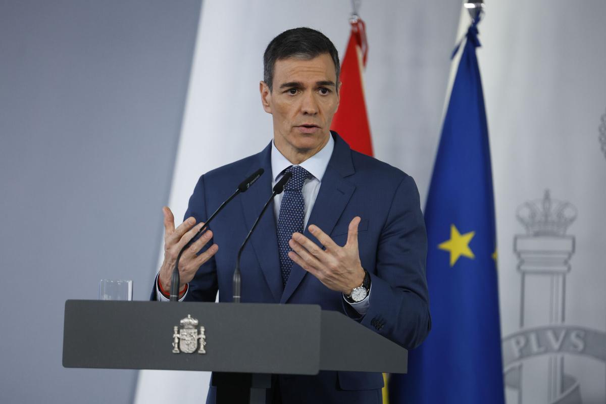 El presidente del Gobierno, Pedro Sánchez, durante su comparecencia este viernes, tras finalizar la reunión del Consejo de Ministros extraordinario en la Moncloa.