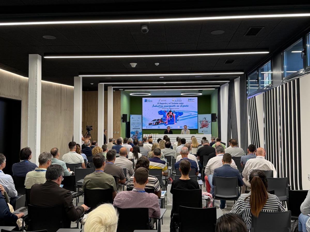 150 personas han participado en esta cita del “Deporte y el Turismo como Industria Emergente en España”.