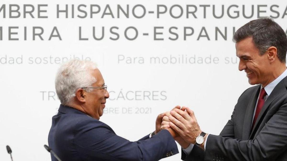 Costa y Sánchez, en la XXXII Cumbre Hispano-Portuguesa.