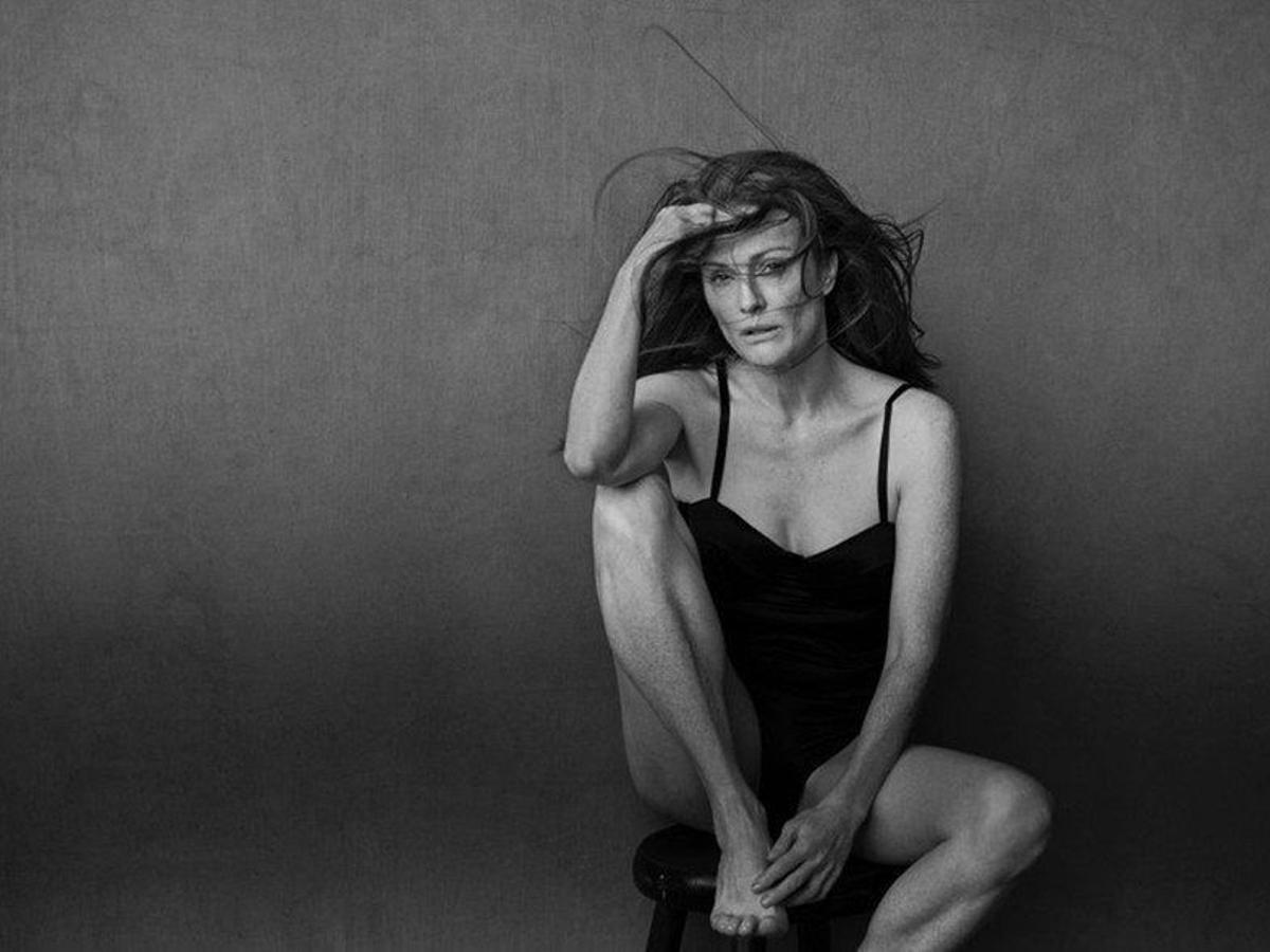 Julianne Moore en el Calendario Pirelli 2017