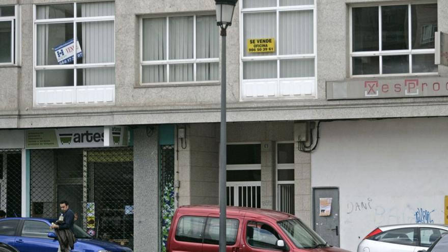 Inmuebles con el cartel de “se vende” en la calle Iryda. |   //BERNABÉ/ CRIS M.V.