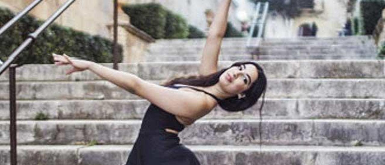 CamÃ©lia Bouamrani, bailarina.