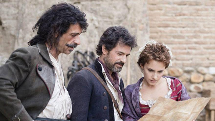 Rodolfo Sancho, Aura Garrido y Nacho Fresneda protagonizan la serie.