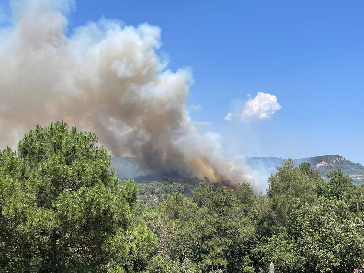 L'incendi de Sant Quirze Safaja, en imatges