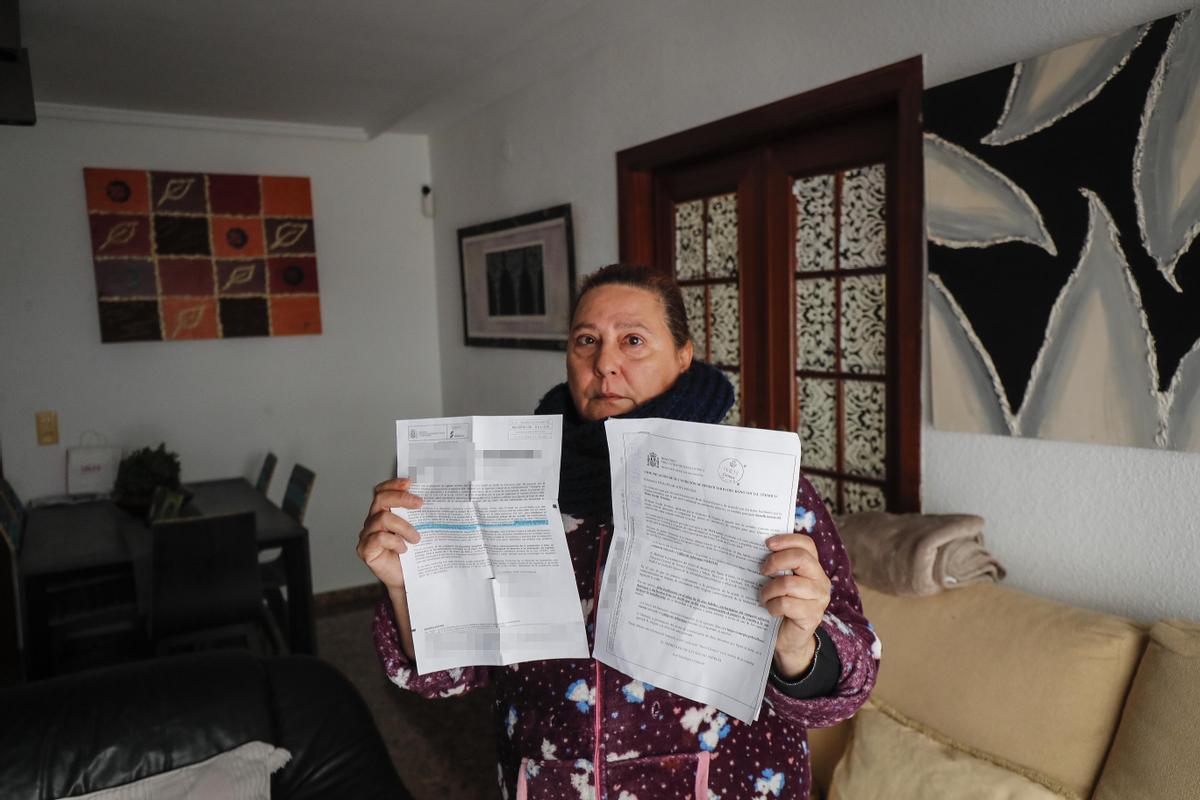 Pilar Soto, en su vivienda de Llíria por la que paga 350 euros de alquiler.