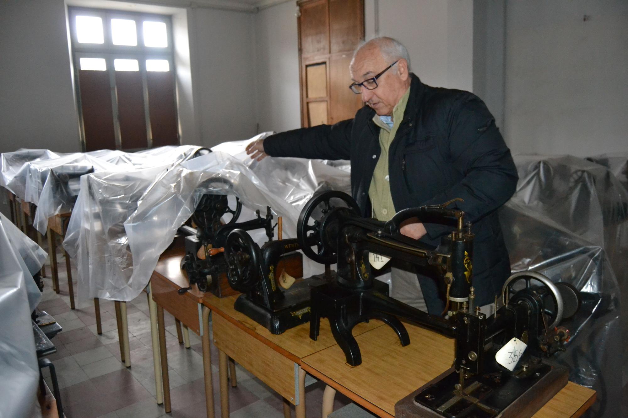 Las 600 máquinas de coser que guarda la Fundación Manuel Suárez de Navia