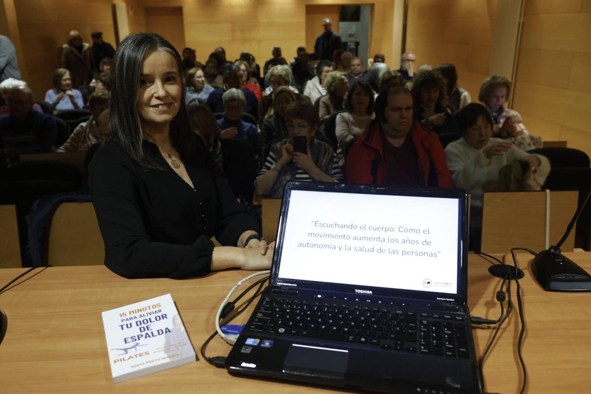 Marta Prieto durante la conferencia en el centro de Servicios Universitarios.