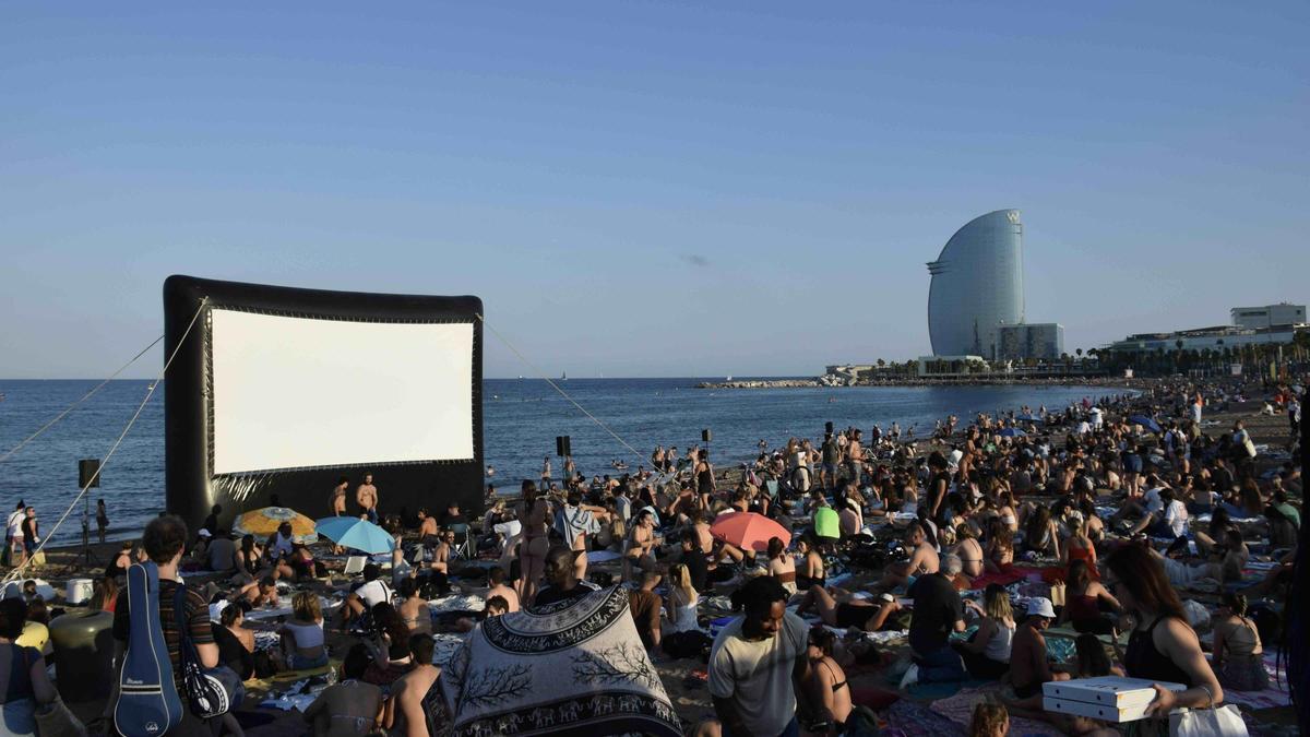 Cinema Lliure – открытые кинопоказы на пляжах Каталонии и Майорки