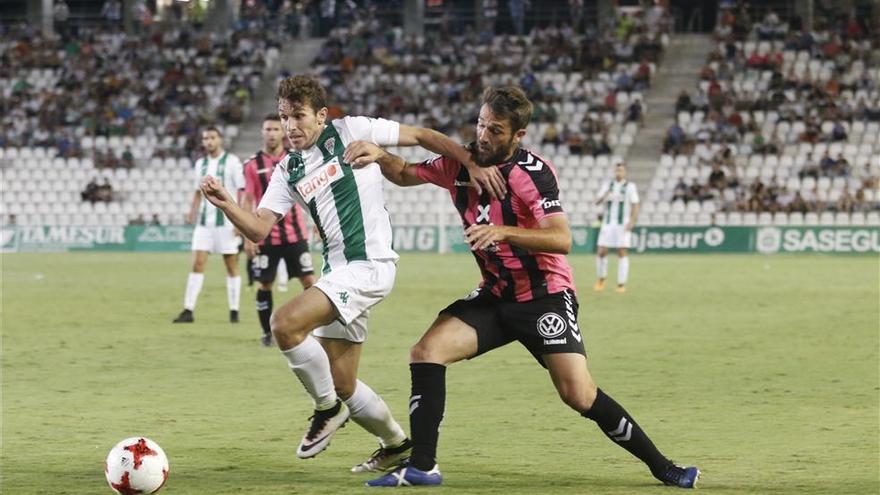 Víctor Mena, cerca del Numancia