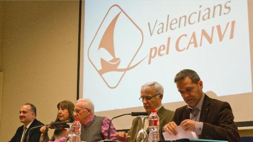 Joan Calabuig, la antropóloga Josepa Cucó, Vicent Álvarez, Joan Ribó y Amadeu Sanchis.