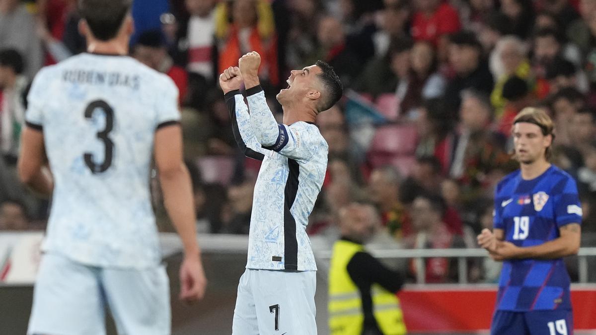 Cristiano Ronaldo celebra su gol número 900